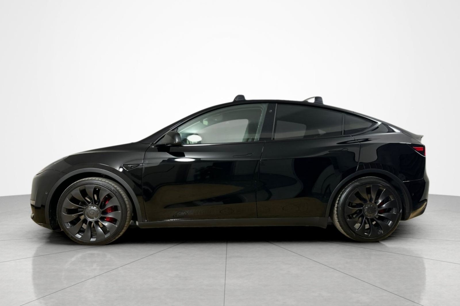 Used 2022 Tesla Model Y Performance AWD/4WD image 2