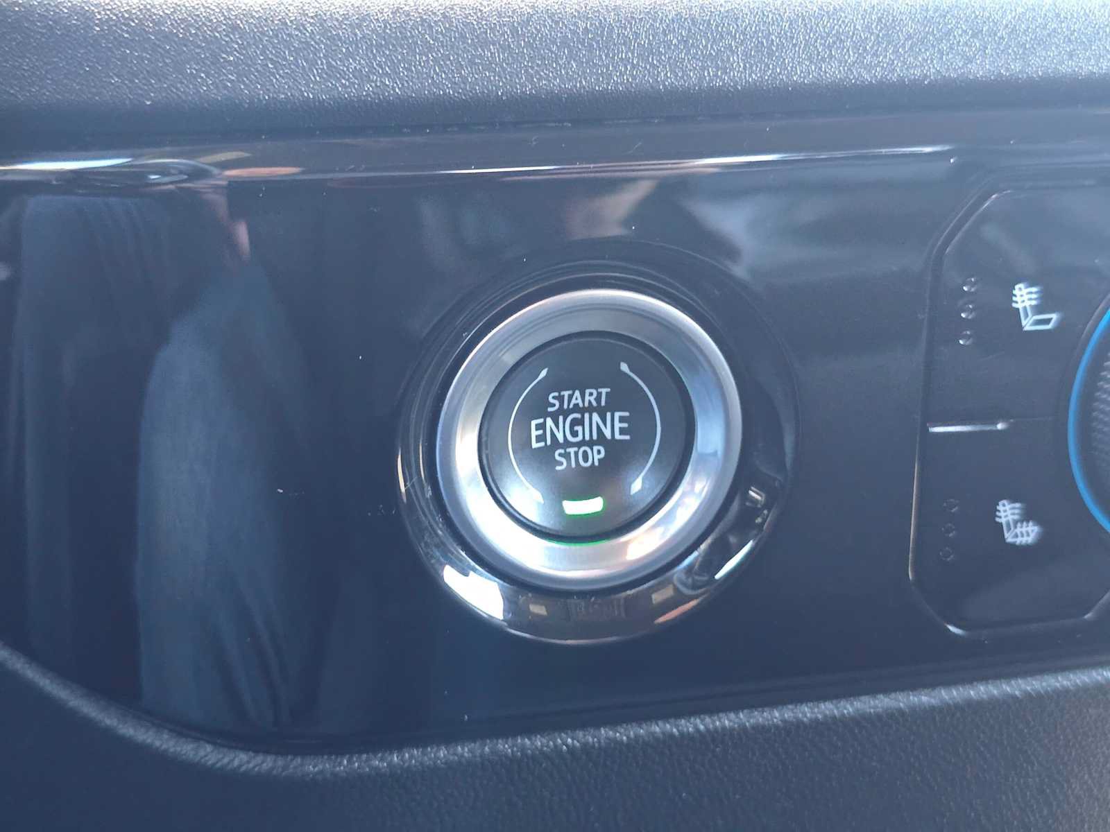 Used 2024 Chevrolet Silverado 1500 RST AWD/4WD image 28