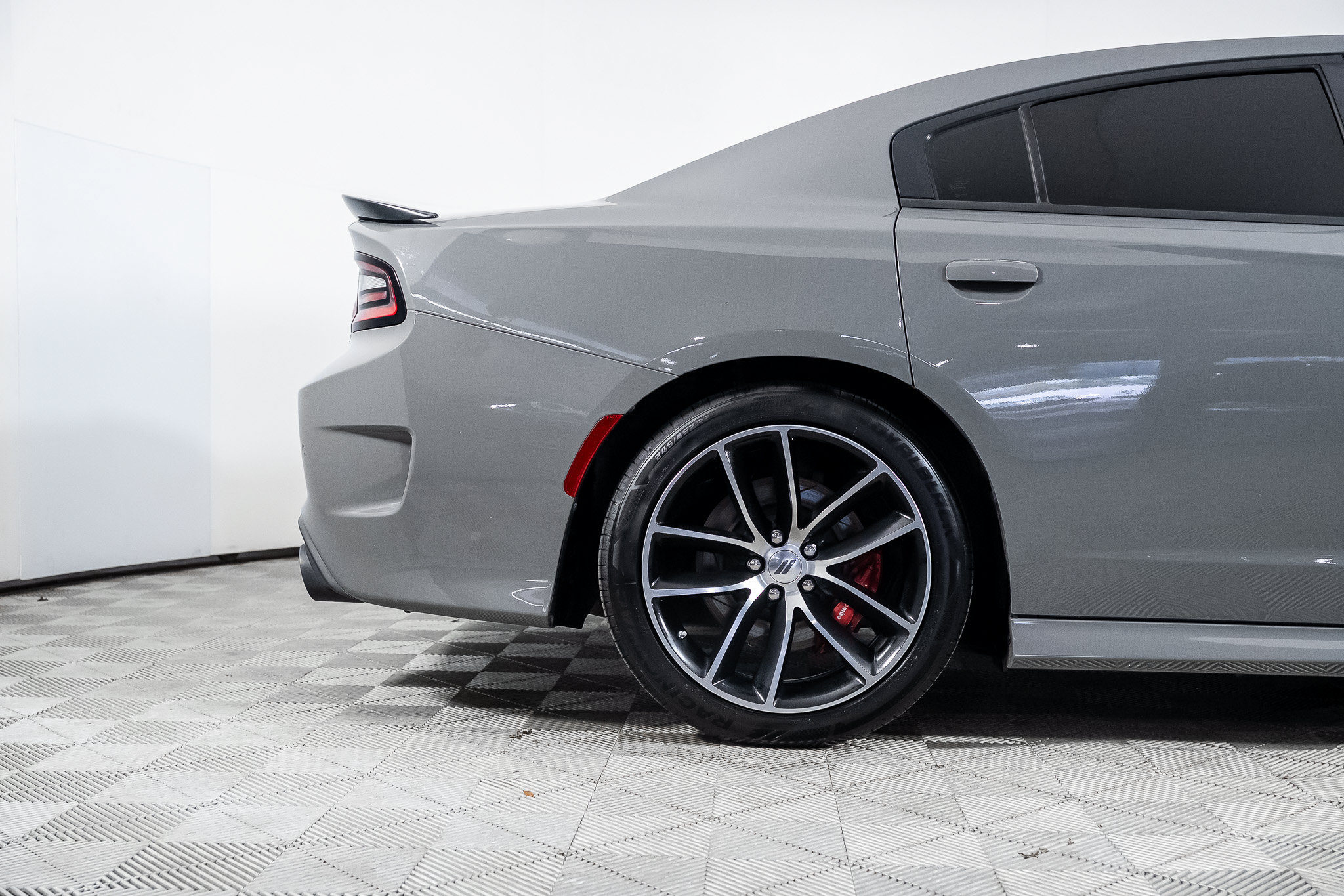 Used 2017 Dodge Charger R/T Scat Pack w/ Driver Confidence Group RWD image 27