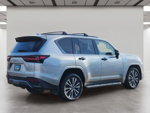 Used 2022 Lexus LX 600 600 Premium w/ Appearance Package image 6