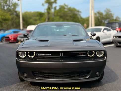 Used 2018 Dodge Challenger R/T w/ Performance Handling Group RWD image 14