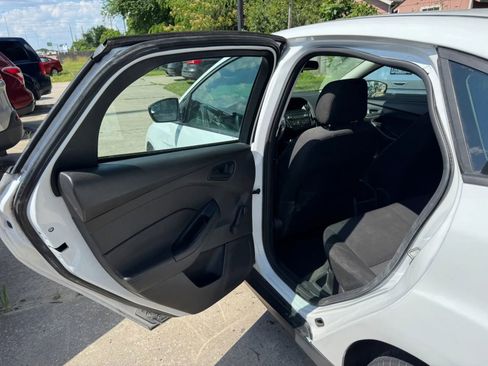 Used 2018 Ford Focus S FWD image 17