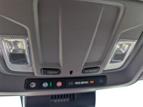 Used 2025 GMC Sierra 1500 SLT AWD/4WD image 24