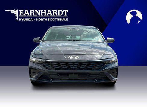 New 2025 Hyundai Elantra SEL image 12