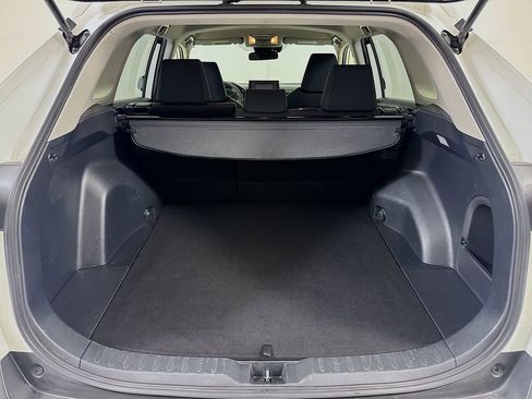 Used 2019 Toyota RAV4 LE image 19