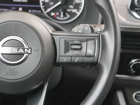 Used 2023 Nissan Rogue S AWD/4WD image 15