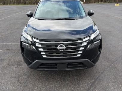 Used 2025 Nissan Rogue SV w/ SV Premium Package