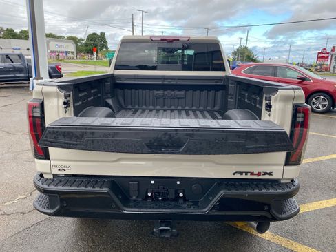 Used 2026 GMC Sierra 2500 AT4X w/ LPO, Black Badging Package AWD/4WD image 27