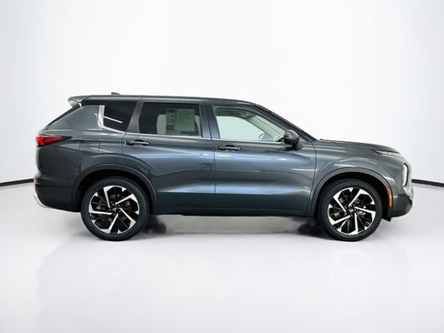 Used 2024 Mitsubishi Outlander SE AWD/4WD image 10