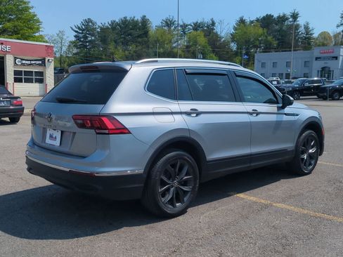 Used 2022 Volkswagen Tiguan SE FWD image 8
