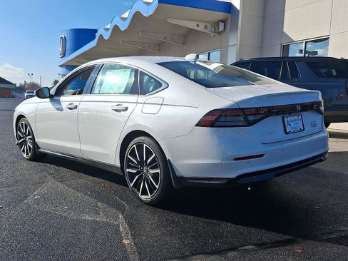 New 2025 Honda Accord Touring image 4