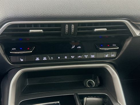 Used 2024 MAZDA CX-90 Plug-In Hybrid w/ Preferred AWD/4WD image 24