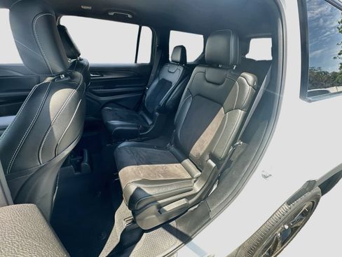 Used 2023 Jeep Grand Cherokee L Laredo RWD image 23