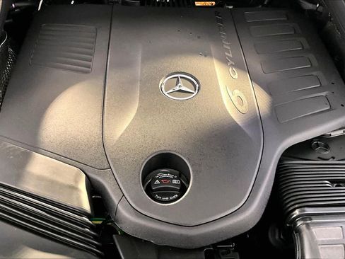 New 2026 Mercedes-Benz GLS 450 4MATIC image 15