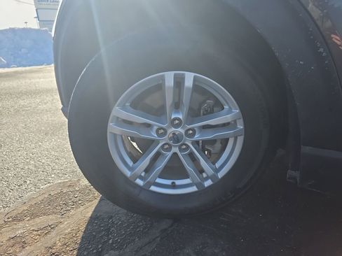 Used 2020 Ford Explorer XLT w/ Equipment Group 202A image 14