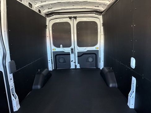 New 2026 Ford Transit 250 148 Medium Roof w/ Load Area Protection Package image 24