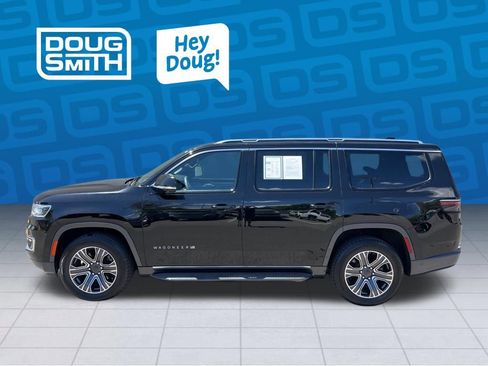 Used 2022 Jeep Wagoneer Series III w/ Convenience Group I AWD/4WD image 3