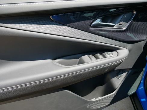 New 2025 Chevrolet Blazer EV LT image 12