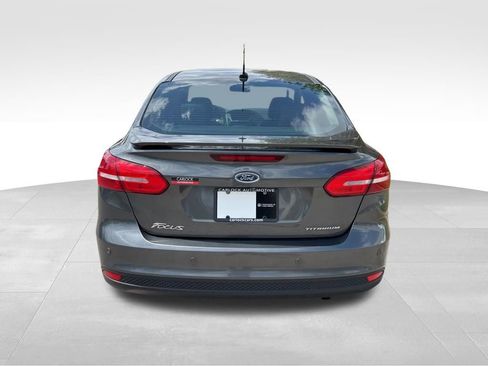 Used 2018 Ford Focus Titanium w/ Titanium Technology Package image 6