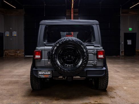 Used 2022 Jeep Wrangler Unlimited Sport AWD/4WD image 8