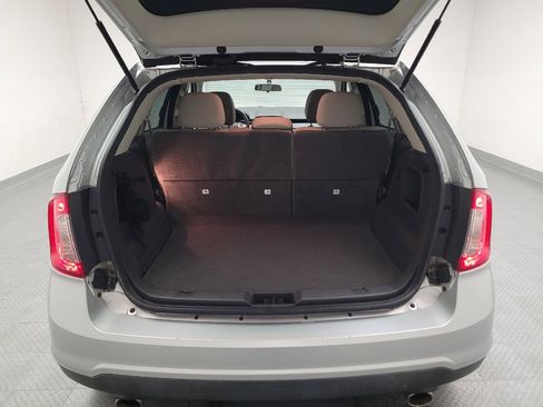 Used 2014 Ford Edge SE FWD image 29