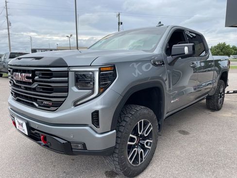 Used 2026 GMC Sierra 1500 AT4 w/ AT4 Premium Package AWD/4WD image 7