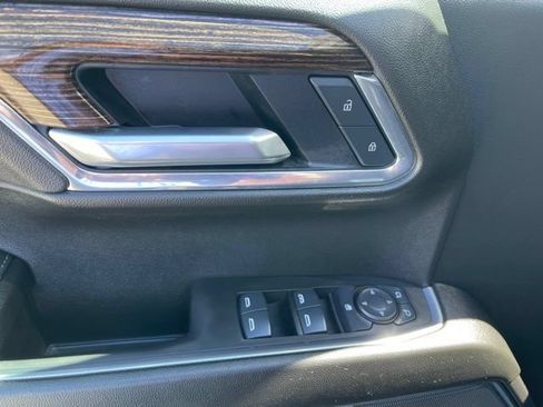 Used 2025 GMC Sierra 1500 Elevation w/ X31 Off-Road Package AWD/4WD image 14