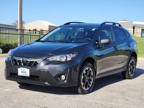 Certified 2023 Subaru Crosstrek 2.0i Premium image 2