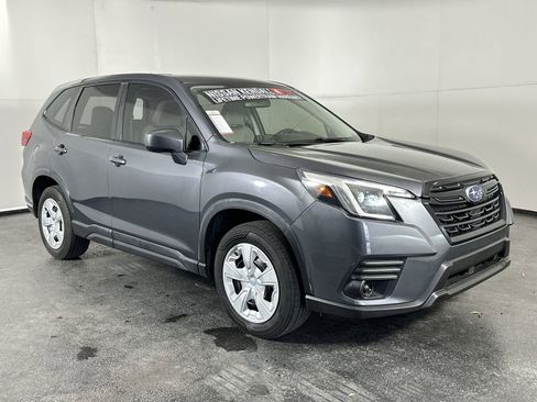 Used 2022 Subaru Forester AWD/4WD image 2