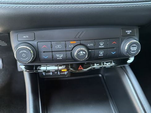 Used 2021 Dodge Durango GT w/ Blacktop Package RWD image 36