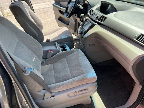 Used 2016 Honda Odyssey SE image 8