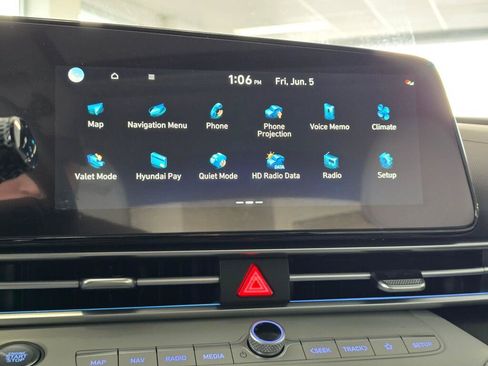 New 2026 Hyundai Elantra Limited FWD image 26
