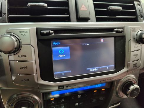Used 2018 Toyota 4Runner Limited AWD/4WD image 40
