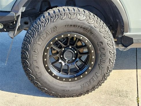 Used 2022 Ford Bronco Badlands w/ Sasquatch Package image 5