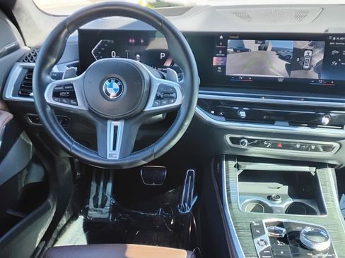 Used 2023 BMW X7 M60i w/ Executive Package image 21