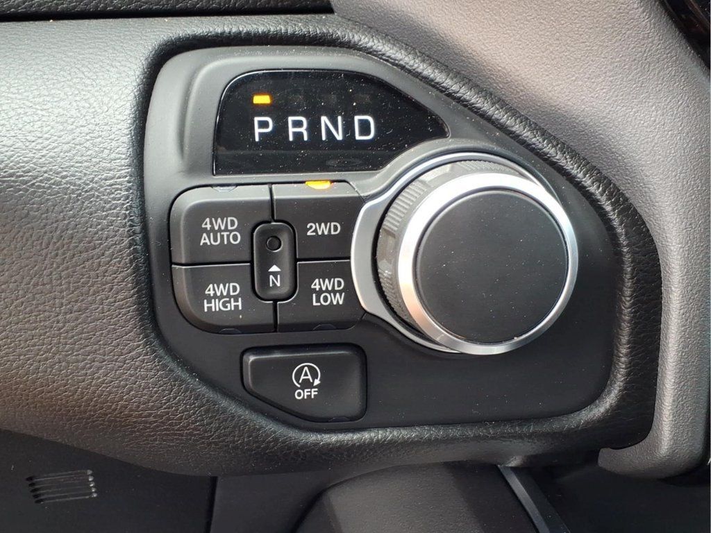 Used 2025 RAM 1500 Big Horn AWD/4WD image 7