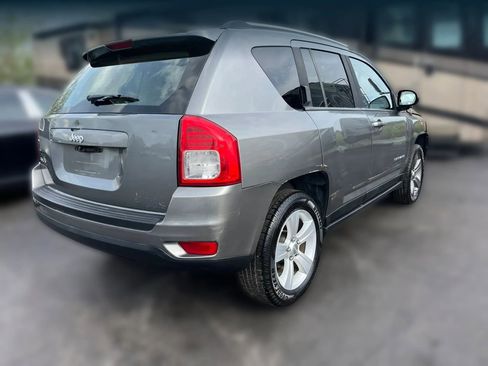 Used 2012 Jeep Compass Sport image 4
