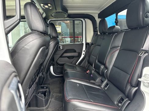 Used 2022 Jeep Gladiator Rubicon w/ Trailer Tow Package image 31