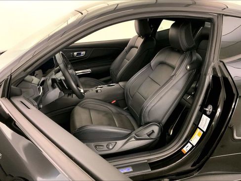 Used 2024 Ford Mustang GT Premium image 13