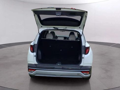 Used 2025 Hyundai Tucson SE FWD image 18