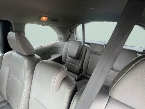 Used 2012 Honda Odyssey Touring image 22