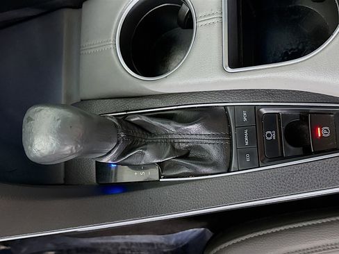 Used 2019 Toyota Avalon XLE w/ Moonroof Package image 20