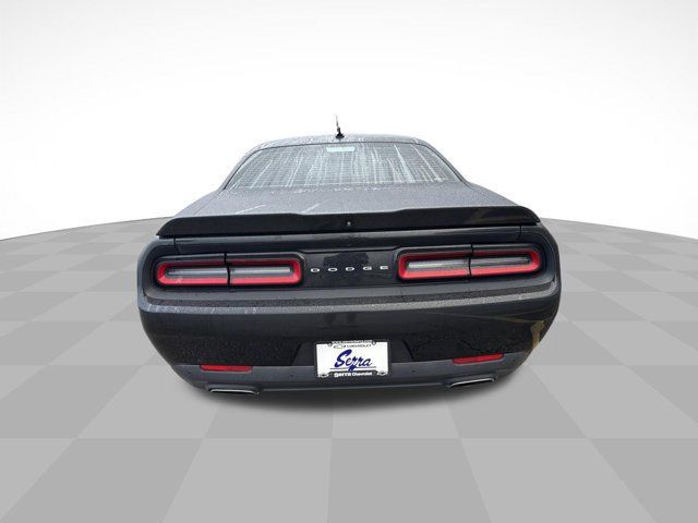 Used 2018 Dodge Challenger SXT Plus RWD image 8