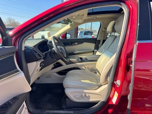 Used 2017 Lincoln MKX Reserve w/ Lincoln MKX Climate Package image 19