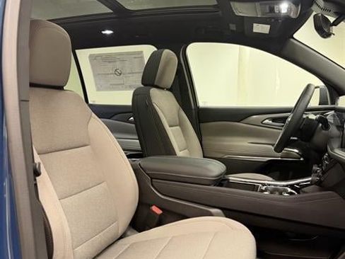 New 2026 Chevrolet Traverse LT w/ Sun and Wheel Package FWD image 15