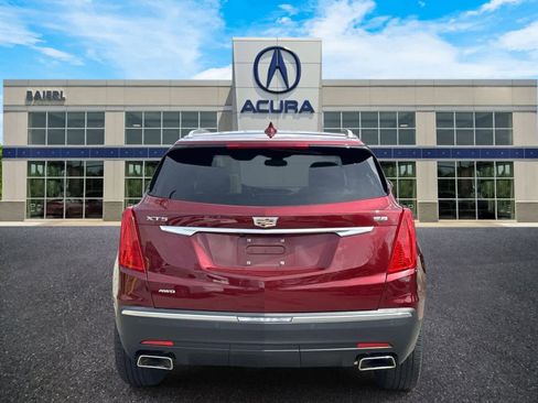 Used 2017 Cadillac XT5 Luxury w/ Driver Awareness Package AWD/4WD image 4