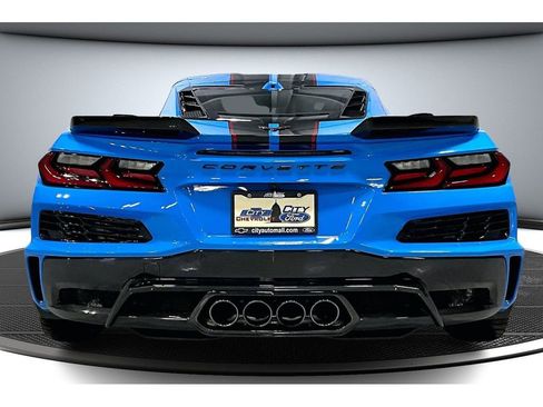 Used 2025 Chevrolet Corvette Z06 w/ Stealth Interior Trim Package image 5