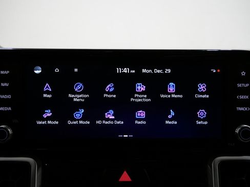 Used 2023 Kia Sorento S w/ Panoramic Sunroof Package image 18