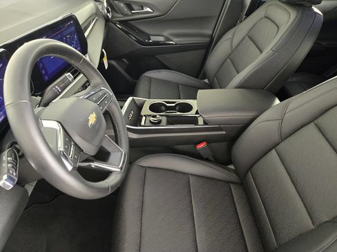 New 2026 Chevrolet Equinox LT w/ Convenience Package II FWD image 15