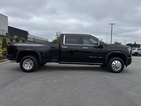 Used 2026 GMC Sierra 3500 Denali Ultimate AWD/4WD image 11